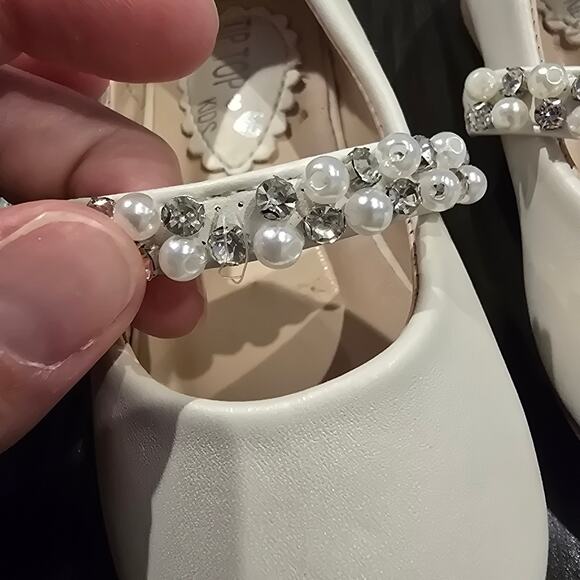 Baby Girl's Tip Top Kids Ivory Beaded Rhinestone Slip On Dress Shoes | Size 4 - Picture 10 of 10